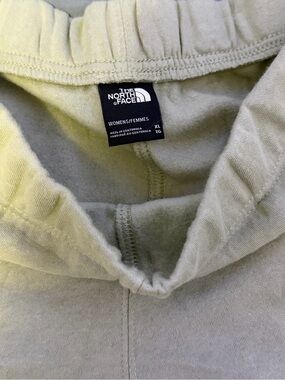The North Face Women's Hoodie - Sage Green